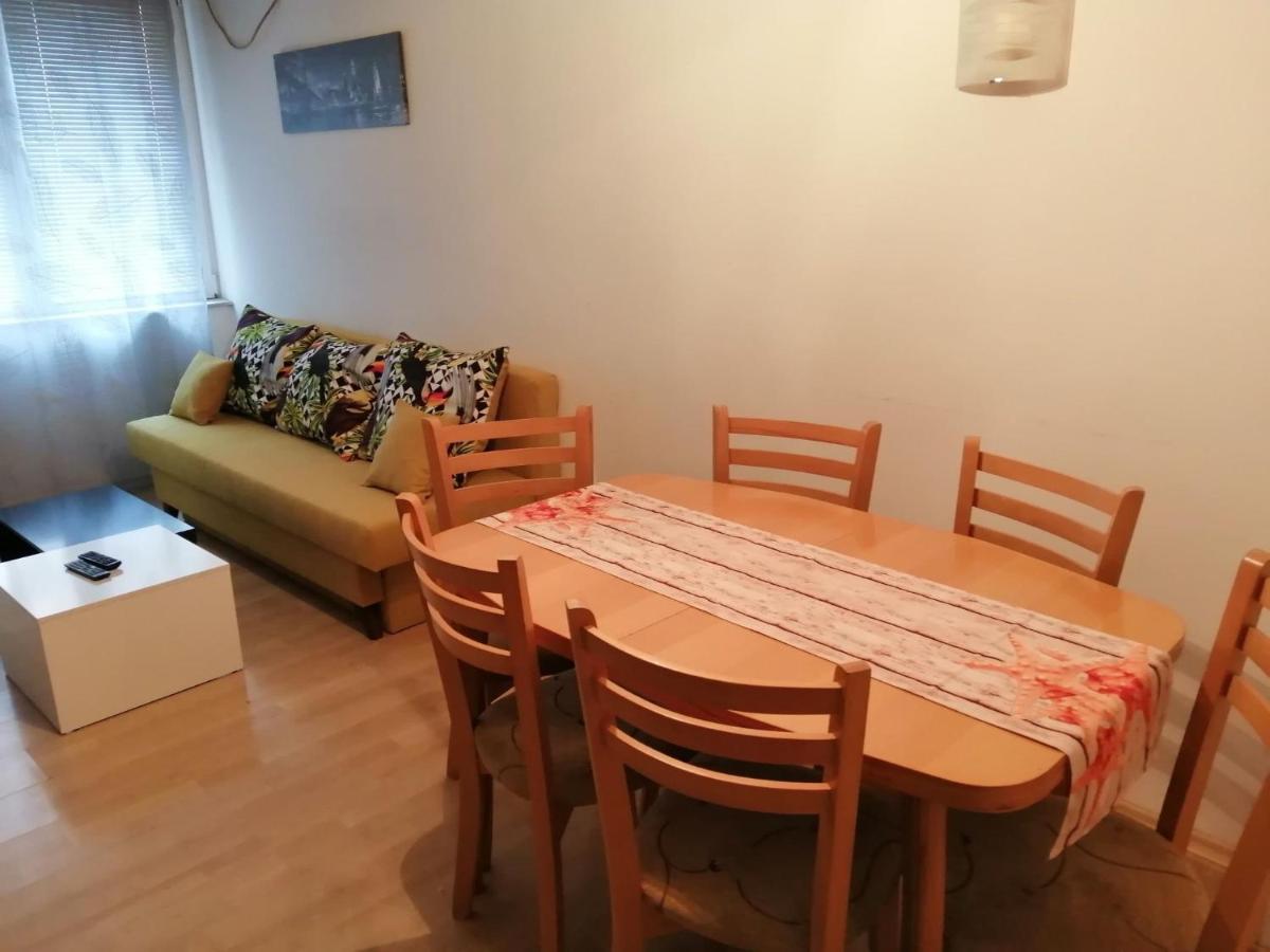 Apartment Lili Благоэвгард Экстерьер фото